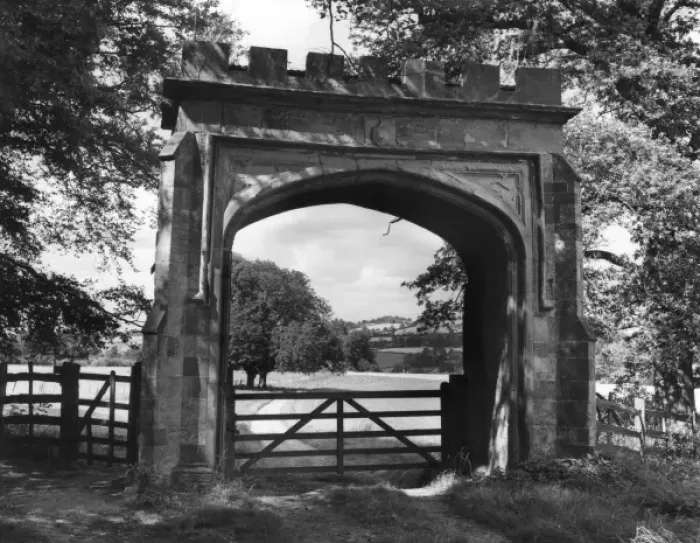 Framed Print : Fawsley Park Archway Framed Print : Fawsley Park Archway