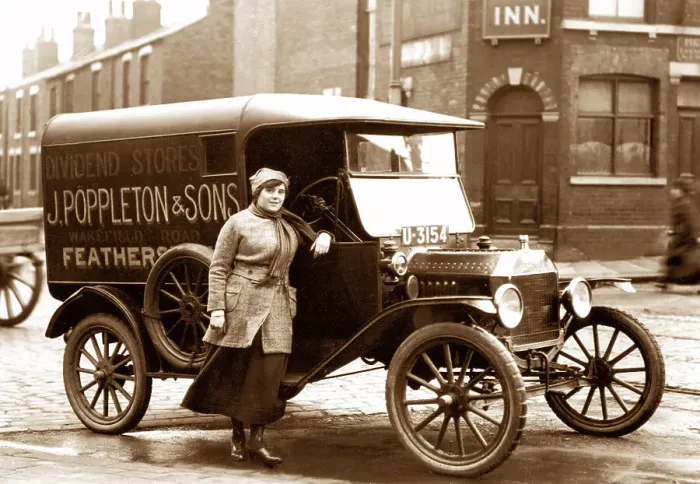 Framed Print : Featherstone delivery van early 1900s Framed Print : Featherstone delivery van early 1900s