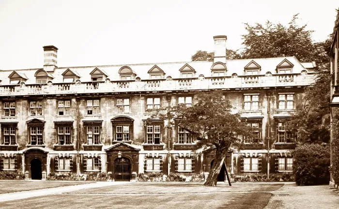 Framed Print : Fellows Buildings, Christs College, Cambridge University Framed Print : Fellows Buildings, Christs College, Cambridge University
