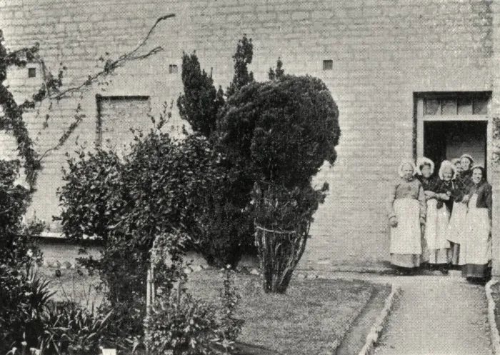 Framed Print : Female inmates at Oundle workhouse Framed Print : Female inmates at Oundle workhouse