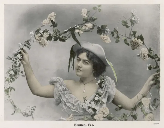 Framed Print : FEMALE TYPE / FLOWERS 1904 Framed Print : FEMALE TYPE / FLOWERS 1904