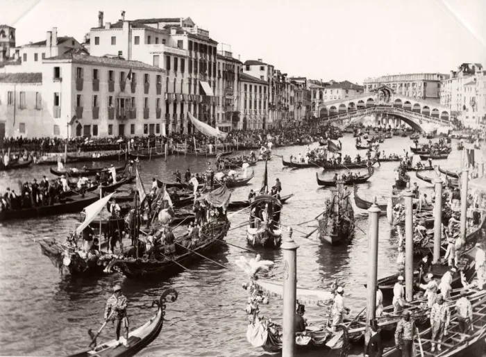 Framed Print : Festival, boats, gondolas, Rialto Bridge, Venice, Italy