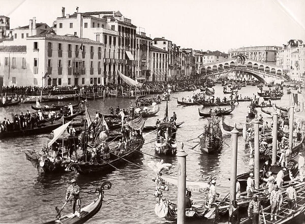 Festival, boats, gondolas, Rialto Bridge, Venice, Italy