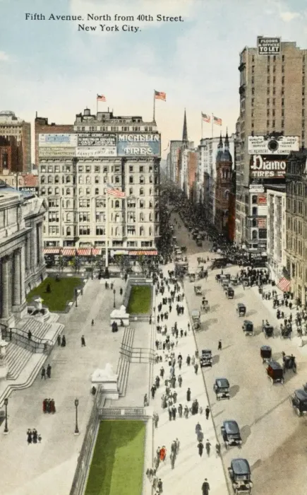 Framed Print : Fifth Avenue, New York Framed Print : Fifth Avenue, New York