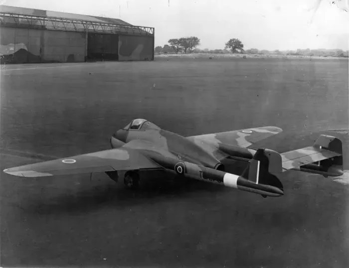 Framed Print : The fifth production de Havilland Vampire F1 TG278 Framed Print : The fifth production de Havilland Vampire F1 TG278