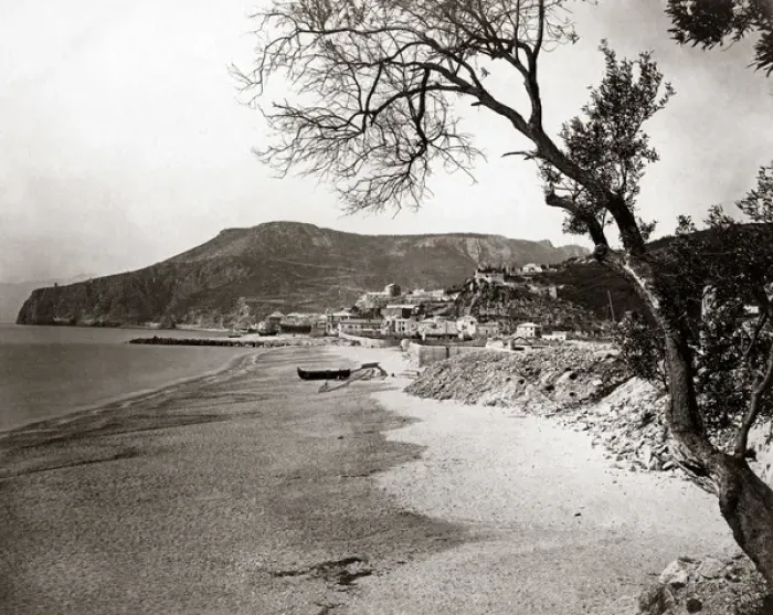 Framed Print : Finale Ligure beach, Gulf of Genoa, Italy, circa 1890 Framed Print : Finale Ligure beach, Gulf of Genoa, Italy, circa 1890