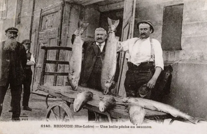 Framed Print : A fine catch of Salmon - Brioude, France, Haute-Loire region Framed Print : A fine catch of Salmon - Brioude, France, Haute-Loire region