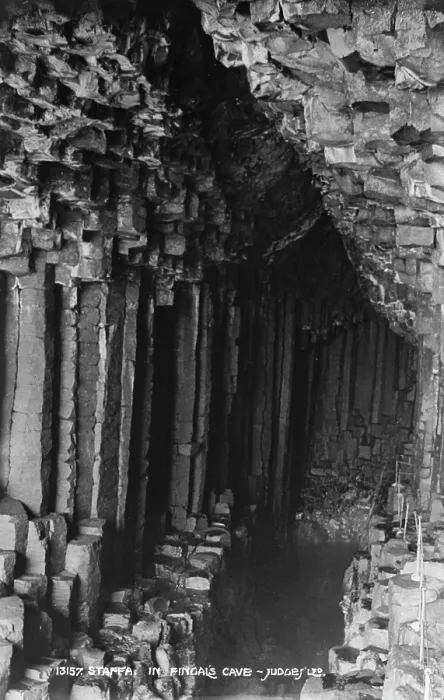 Framed Print : Fingal's Cave on Staffa Framed Print : Fingal's Cave on Staffa