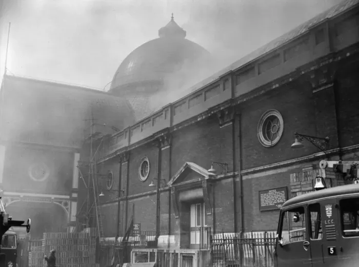 Framed Print : Fire at Floral Hall, Covent Garden, London WC2 Framed Print : Fire at Floral Hall, Covent Garden, London WC2