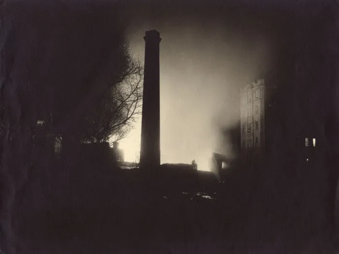 Framed Print : Fire at White Swan Laundry, SW London Framed Print : Fire at White Swan Laundry, SW London
