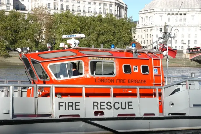 Framed Print : Fireboat Fire-Dart, River Thames Framed Print : Fireboat Fire-Dart, River Thames
