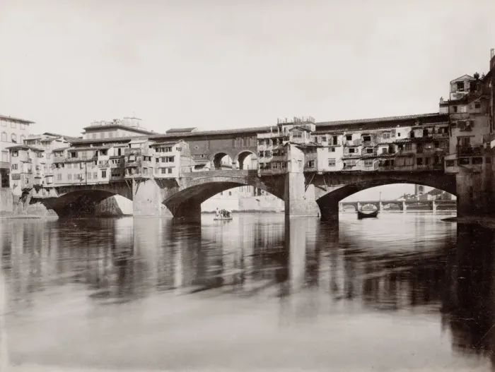 Framed Print : Firenze, Florence, Italy - Ponte Vecchio over the River Arno Framed Print : Firenze, Florence, Italy - Ponte Vecchio over the River Arno