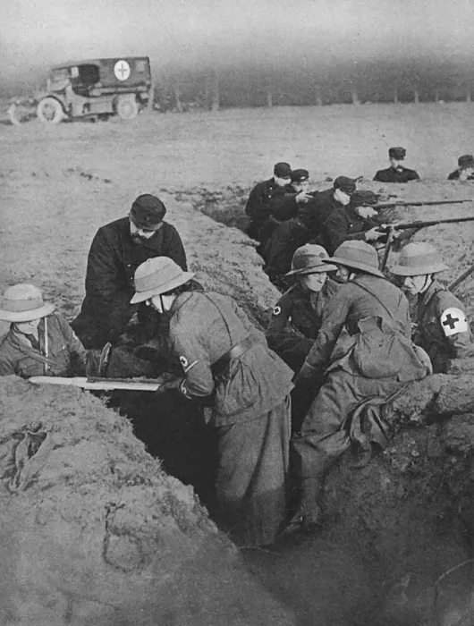 Framed Print : First Aid Nursing Corps in the trenches, 1915 Framed Print : First Aid Nursing Corps in the trenches, 1915
