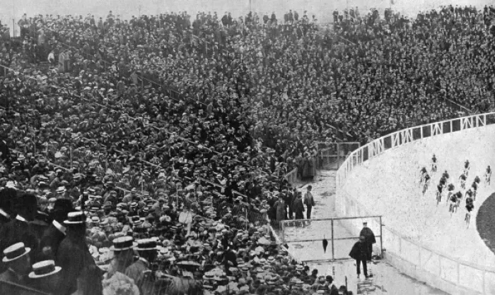 Framed Print : The first big audience at the 1908 London Olympics Framed Print : The first big audience at the 1908 London Olympics