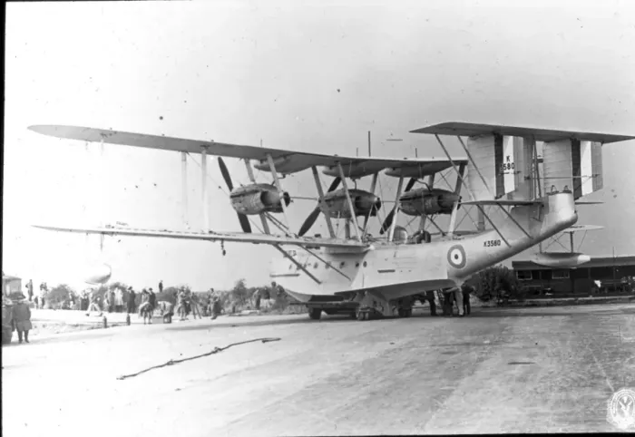 Framed Print : The first Blackburn RB3A Perth K3580 Framed Print : The first Blackburn RB3A Perth K3580
