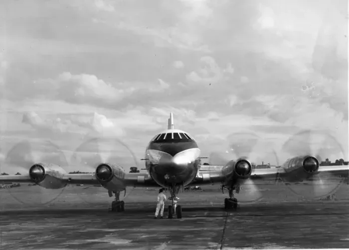 Framed Print : The first Bristol Britannia G-ALBO undergoes engine test