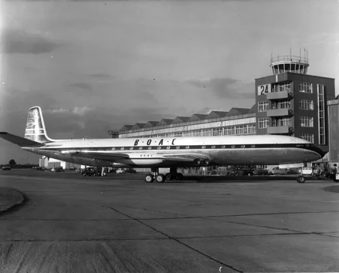 Framed Print : The first de Havilland DH106 Comet 4 G-APDA of BOAC Framed Print : The first de Havilland DH106 Comet 4 G-APDA of BOAC