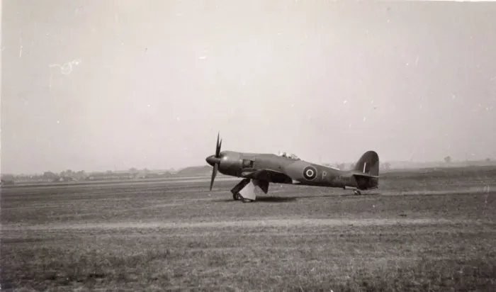 Framed Print : The first Hawker Sea Fury semi-navalised prototype, SR661 Framed Print : The first Hawker Sea Fury semi-navalised prototype, SR661