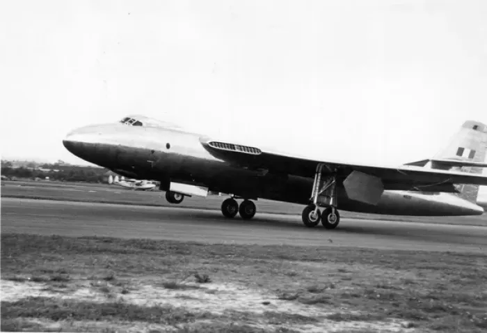 Framed Print : First prototype Vickers Valiant WB210 Framed Print : First prototype Vickers Valiant WB210