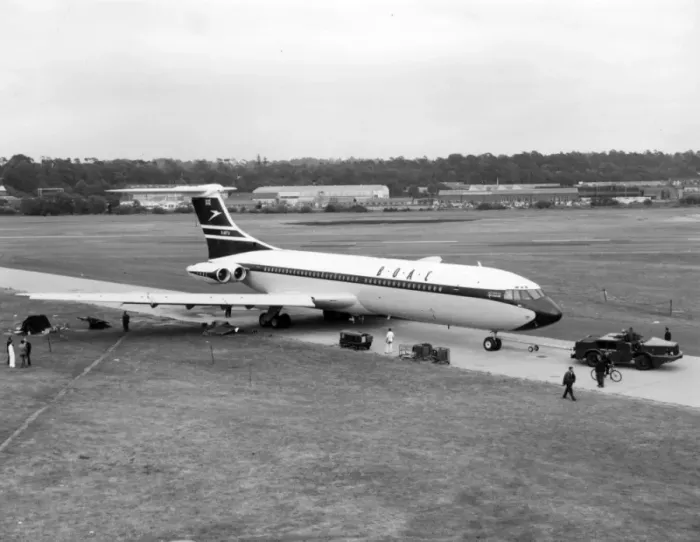 Framed Print : The first Vickers VC10 G-ARTA Framed Print : The first Vickers VC10 G-ARTA