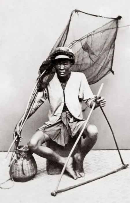 Framed Print : Fisherman Indo-China, Vietnam or Singapore Framed Print : Fisherman Indo-China, Vietnam or Singapore