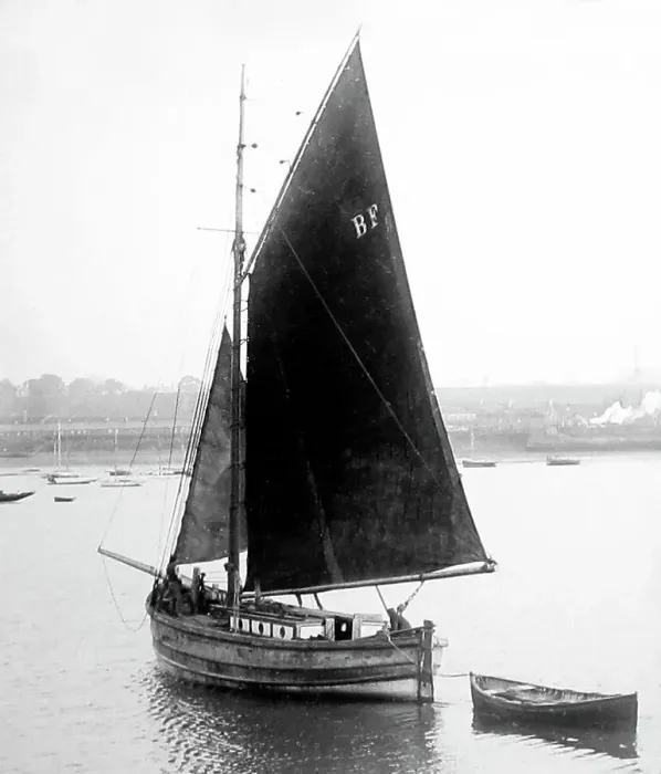 Framed Print : Fishing boat, Granton near Edinburgh Framed Print : Fishing boat, Granton near Edinburgh