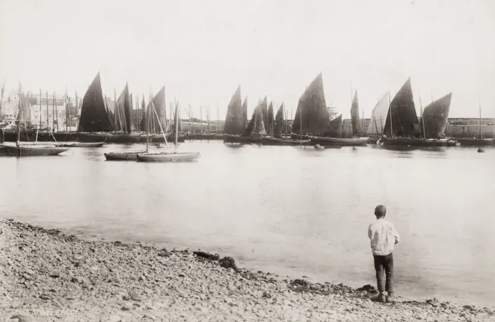 Framed Print : Fishing boats and the beach, St Ives, Cornwall Framed Print : Fishing boats and the beach, St Ives, Cornwall