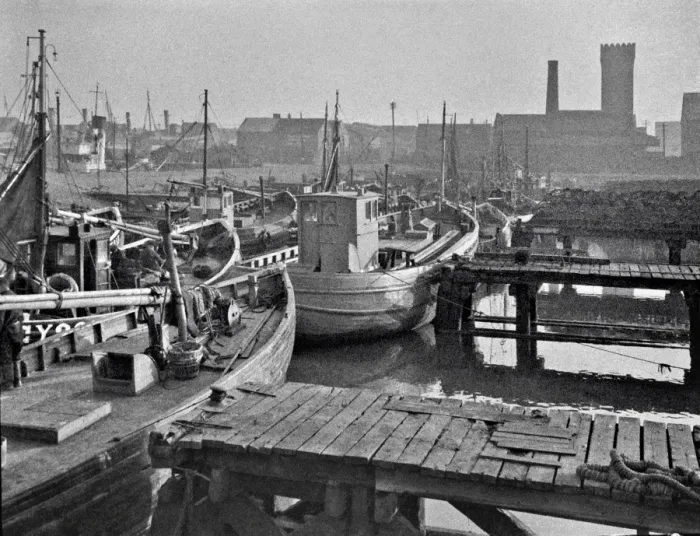 Framed Print : Fishing boats in a harbour