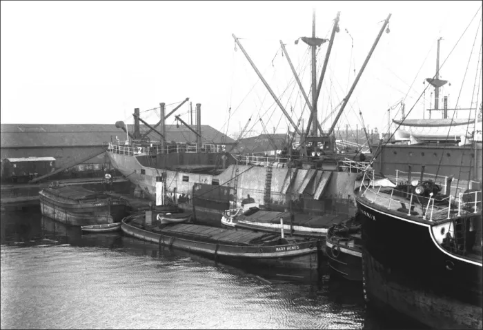 Framed Print : Fishing boats in a harbour, Devon Framed Print : Fishing boats in a harbour, Devon