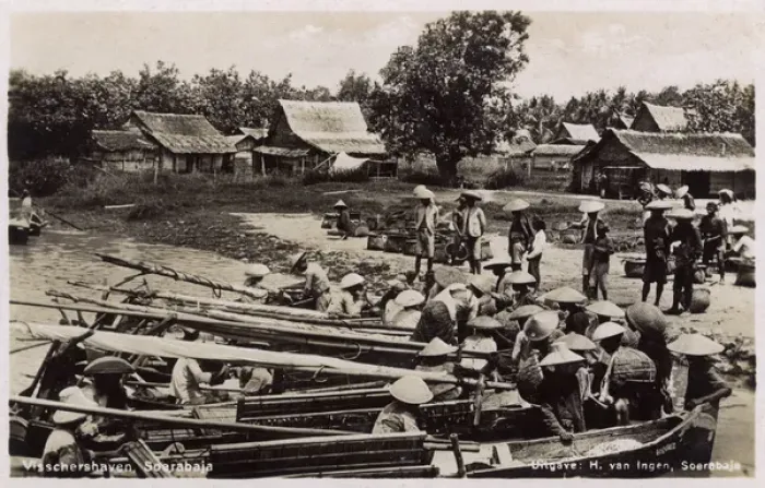 Framed Print : Fishing boats in Surabaya, East Java, Indonesia Framed Print : Fishing boats in Surabaya, East Java, Indonesia