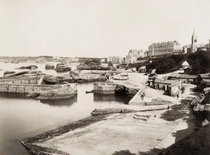 Framed Print : Fishing harbour at Biarritz, France Framed Print : Fishing harbour at Biarritz, France