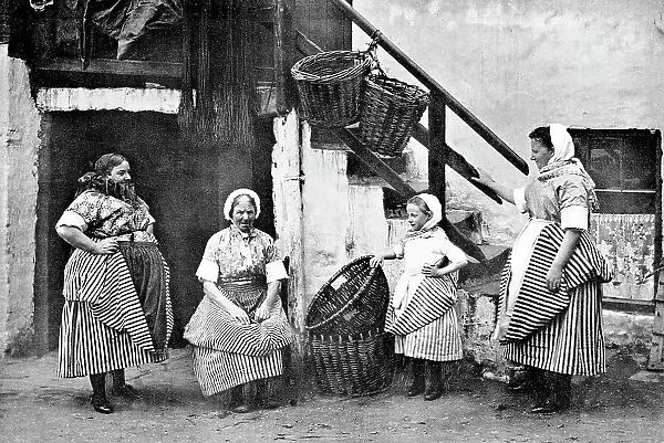 Fishwives, Newhaven, Edinburgh early 1900's