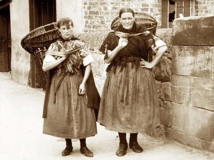 Framed Print : Fishwives at Newhaven, Edinburgh, Victorian period Framed Print : Fishwives at Newhaven, Edinburgh, Victorian period