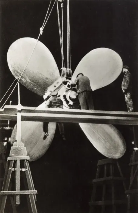 Framed Print : Fixing the Propeller - Hamburg-America Line Framed Print : Fixing the Propeller - Hamburg-America Line