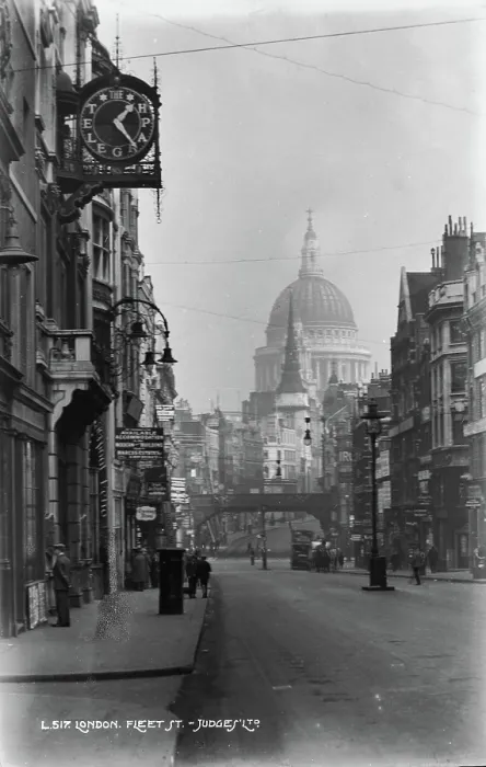 Framed Print : Fleet Street, London Framed Print : Fleet Street, London