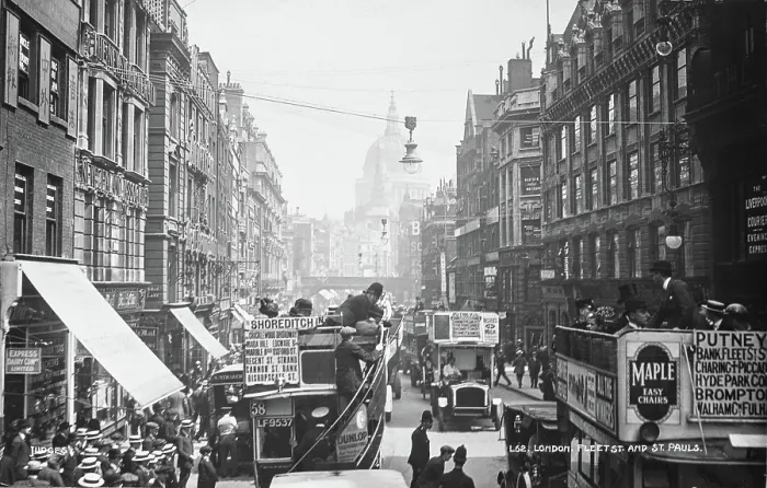 Framed Print : Fleet Street and St. Paul's Cathedral, London Framed Print : Fleet Street and St. Paul's Cathedral, London