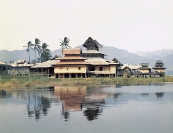 Framed Print : floating island Chiang - Inle Lake Framed Print : floating island Chiang - Inle Lake