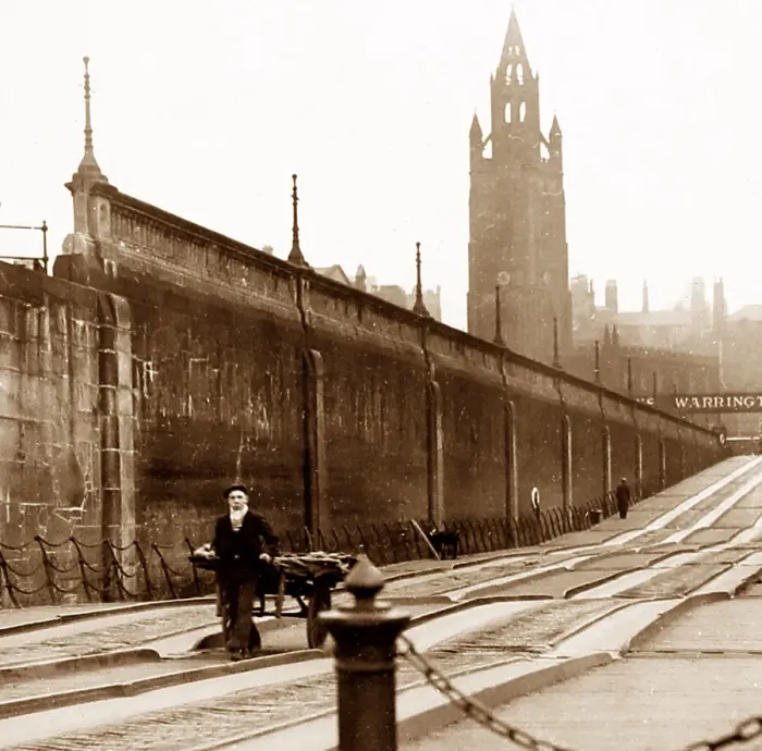 Framed Print : The Floating Road, Liverpool, early 1900s Framed Print : The Floating Road, Liverpool, early 1900s