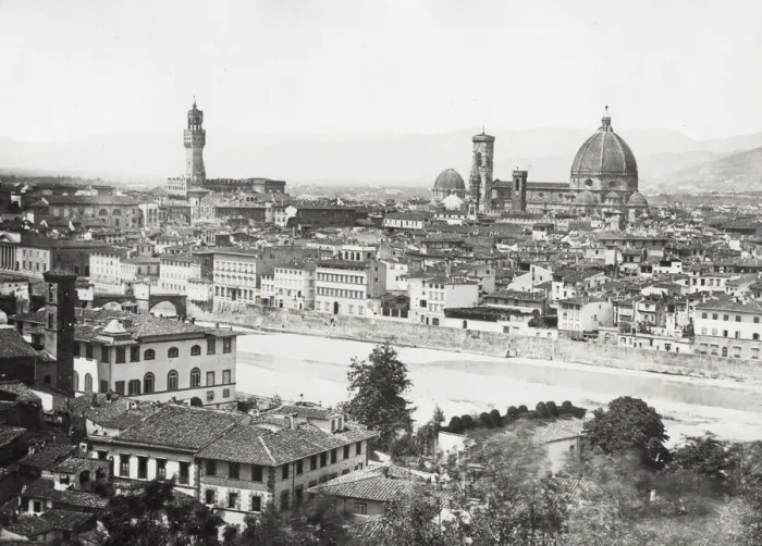 Framed Print : Floence, Firenze, view across River Arno, Italy Framed Print : Floence, Firenze, view across River Arno, Italy