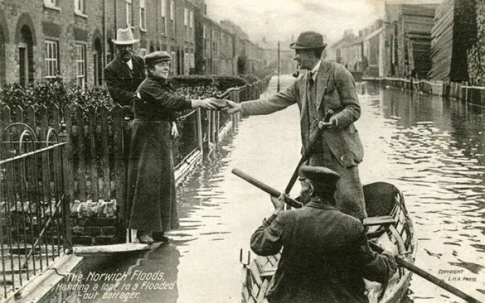 Framed Print : Flood Relief, Norwich, Norfolk Framed Print : Flood Relief, Norwich, Norfolk