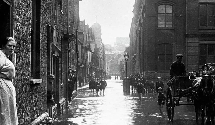Framed Print : Flood, St George Street, Norwich 27th August 1912 Framed Print : Flood, St George Street, Norwich 27th August 1912