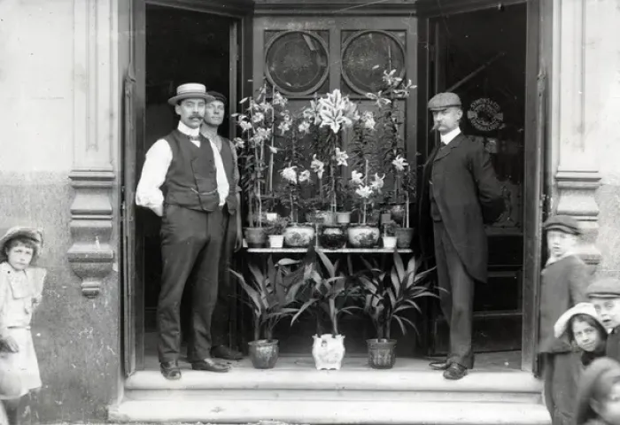 Framed Print : Flower display, York Road, Battersea, SW London Framed Print : Flower display, York Road, Battersea, SW London