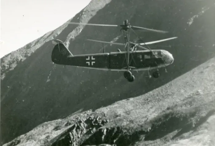 Framed Print : Focke Achgelis Fa223 Drache (Dragon) during mountain tes? Framed Print : Focke Achgelis Fa223 Drache (Dragon) during mountain tes?