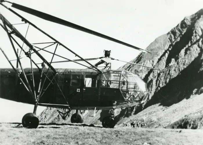 Framed Print : Focke Achgelis Fa223 Drache (Dragon) during mountain tes? Framed Print : Focke Achgelis Fa223 Drache (Dragon) during mountain tes?