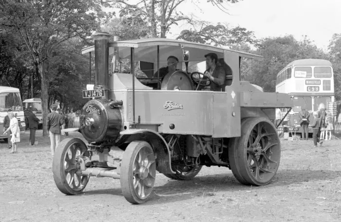 Framed Print : Foden Tractor 13266, Rosie Framed Print : Foden Tractor 13266, Rosie