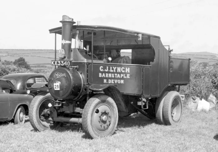Framed Print : Foden Tractor 13454, Samantha Framed Print : Foden Tractor 13454, Samantha