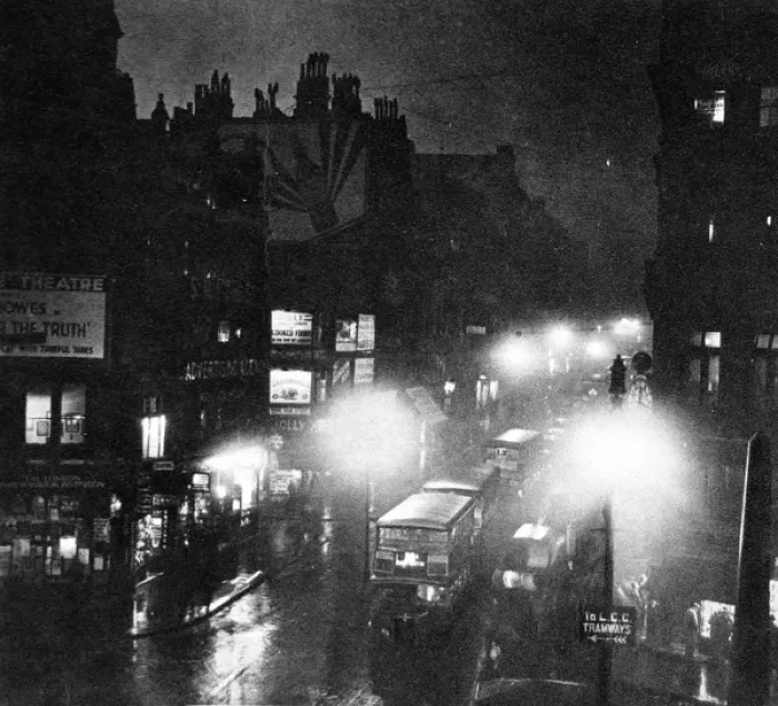 Framed Print : Fog over Ludgate Circus, London, 1932
