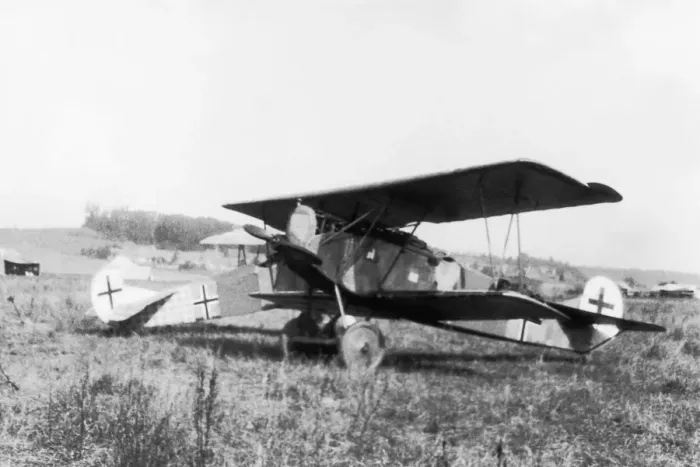 Framed Print : Fokker D-VII / 7 Framed Print : Fokker D-VII / 7