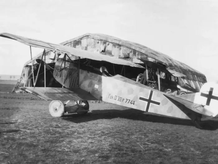 Framed Print : Fokker D-VII / 7 Framed Print : Fokker D-VII / 7