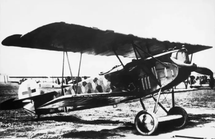 Framed Print : Fokker D-VII / 7 Framed Print : Fokker D-VII / 7